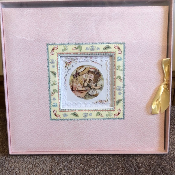 Keepsake “Love Is A Daughter” Scrapbook kit - Picture 1 of 11